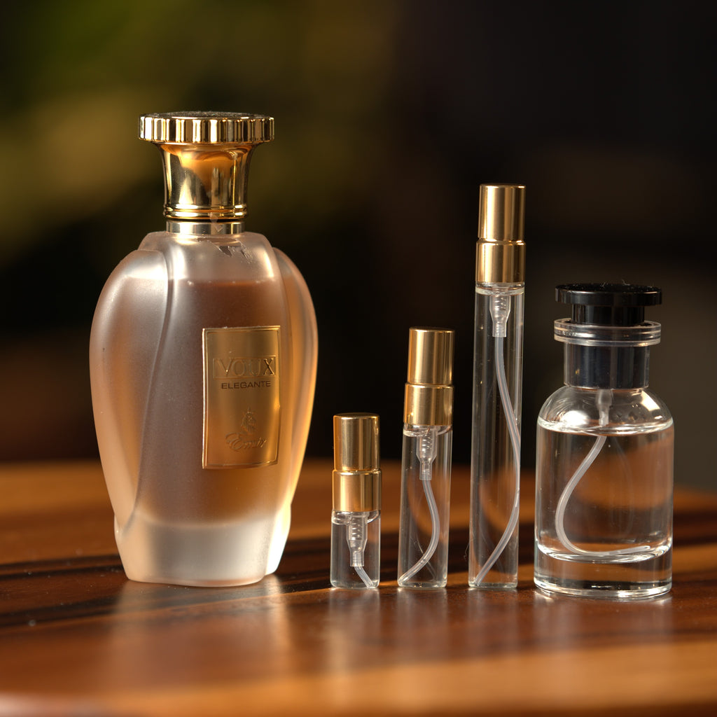 paris-corner-emir-voux-elegante decant bottle and vials
