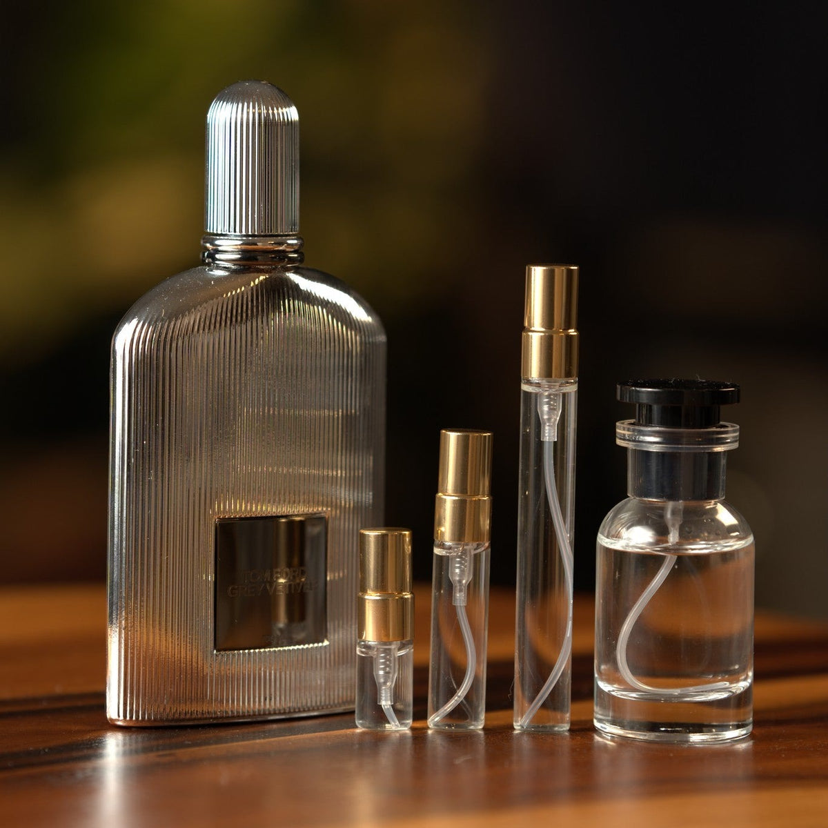 tom-ford-grey-vetiver-parfum decant bottle and vials